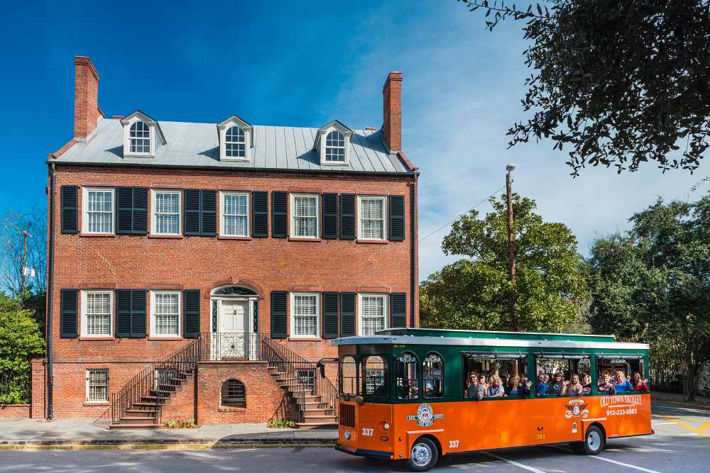 Old-Town-Trolley-Davenport-Enjoy-Savannah-blog